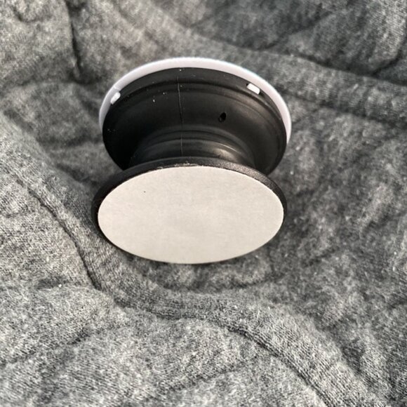 ♦️5 for $15 ♦️ blue/black phone pop thing - Picture 3 of 4